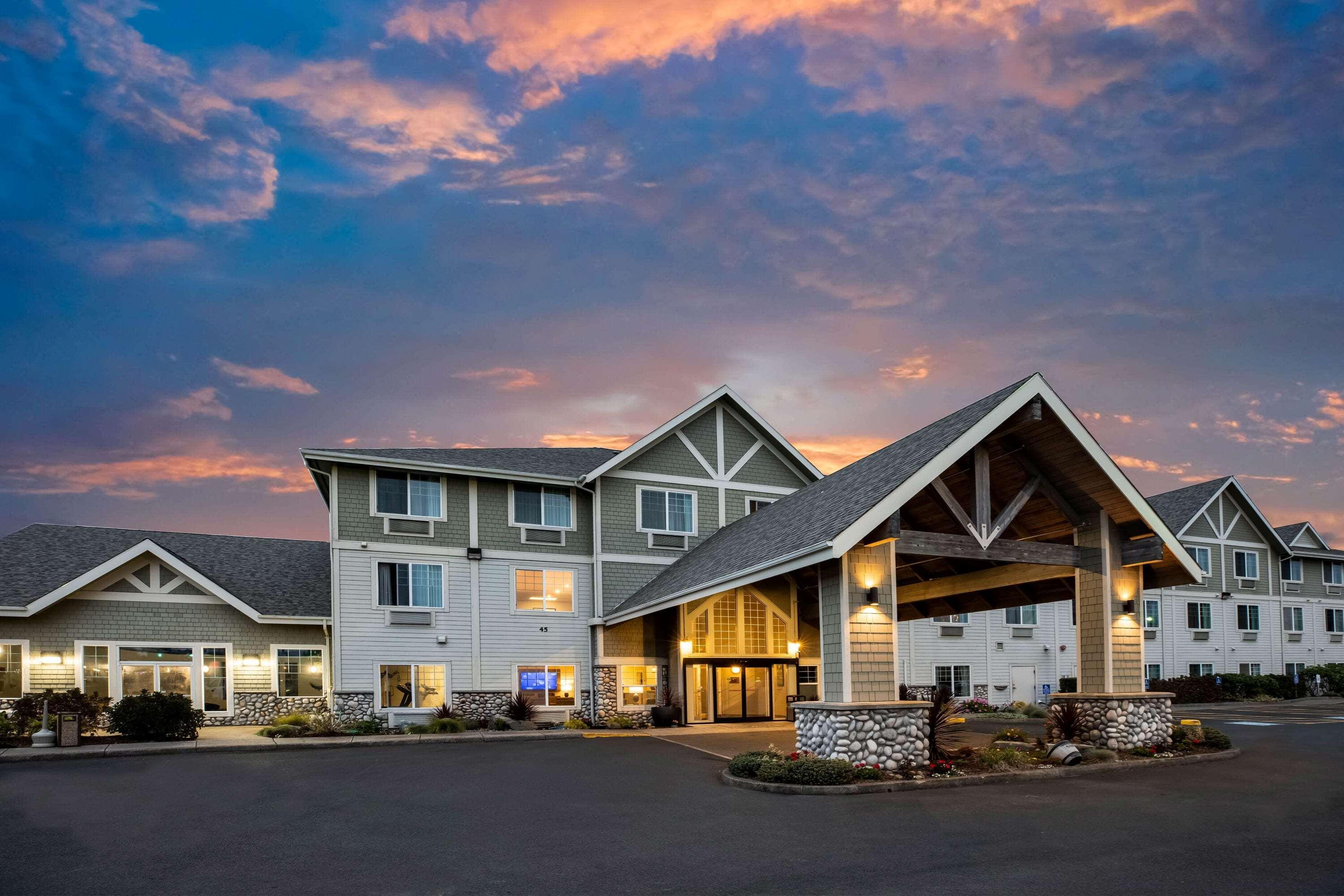 La Quinta By Wyndham Newport Hotel Екстериор снимка