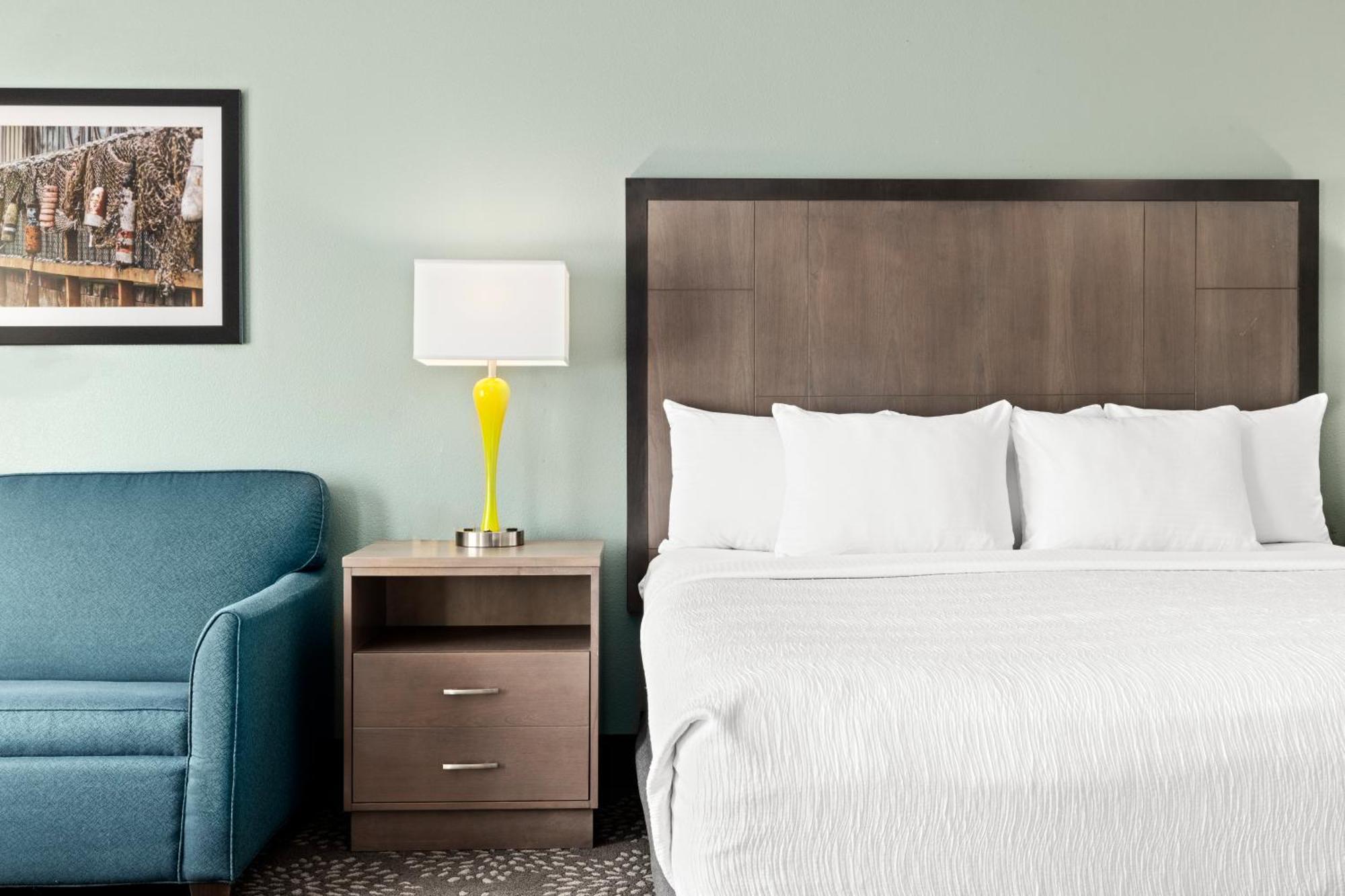 La Quinta By Wyndham Newport Hotel Екстериор снимка
