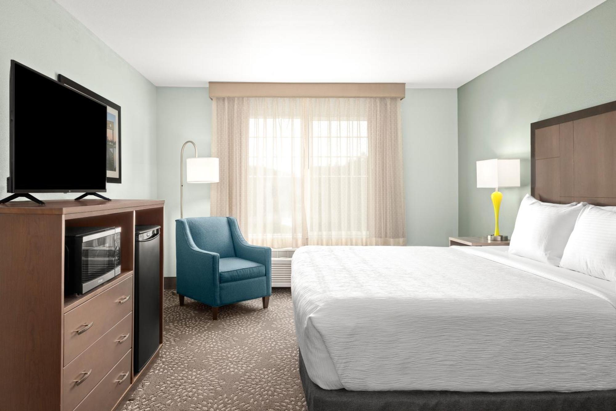 La Quinta By Wyndham Newport Hotel Екстериор снимка