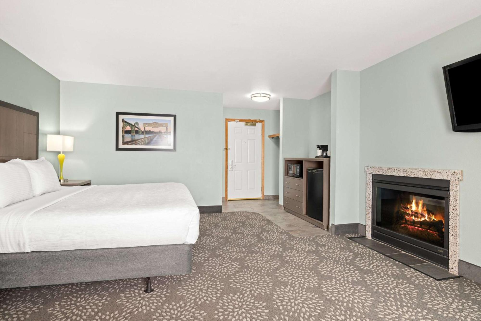 La Quinta By Wyndham Newport Hotel Екстериор снимка