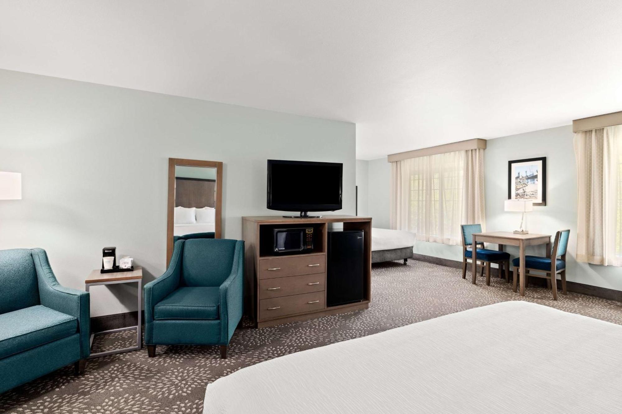 La Quinta By Wyndham Newport Hotel Екстериор снимка