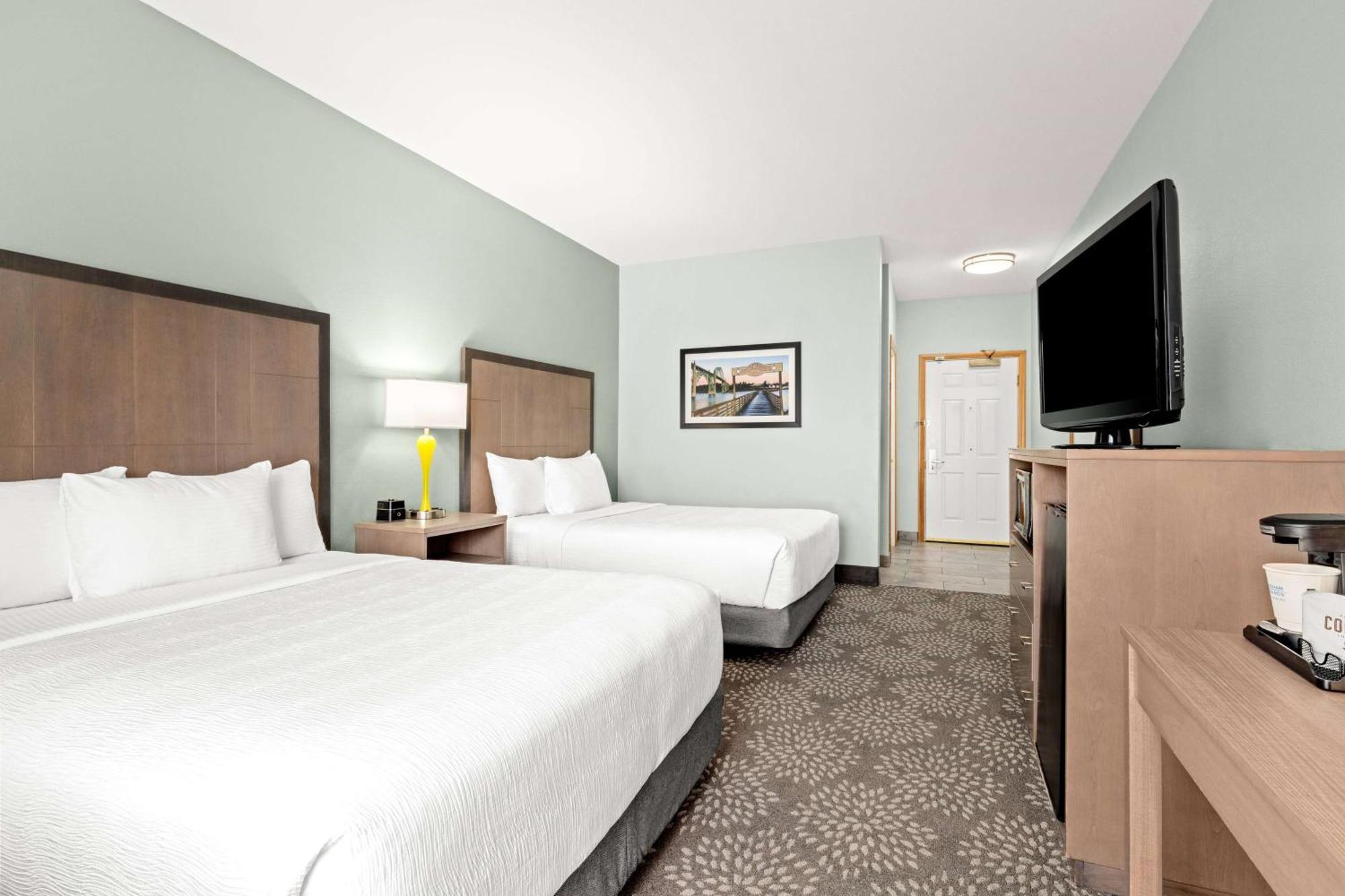 La Quinta By Wyndham Newport Hotel Екстериор снимка
