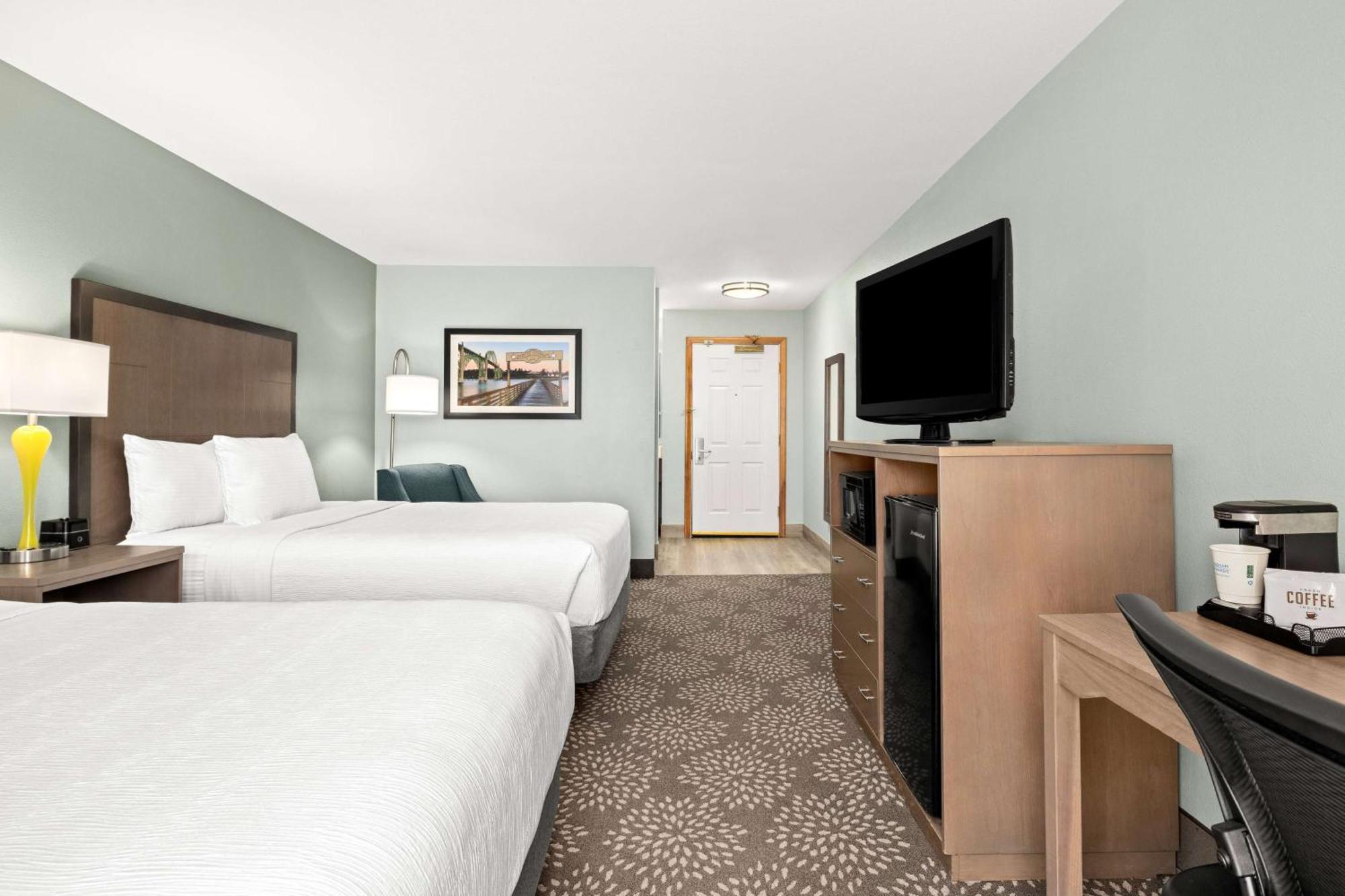 La Quinta By Wyndham Newport Hotel Екстериор снимка